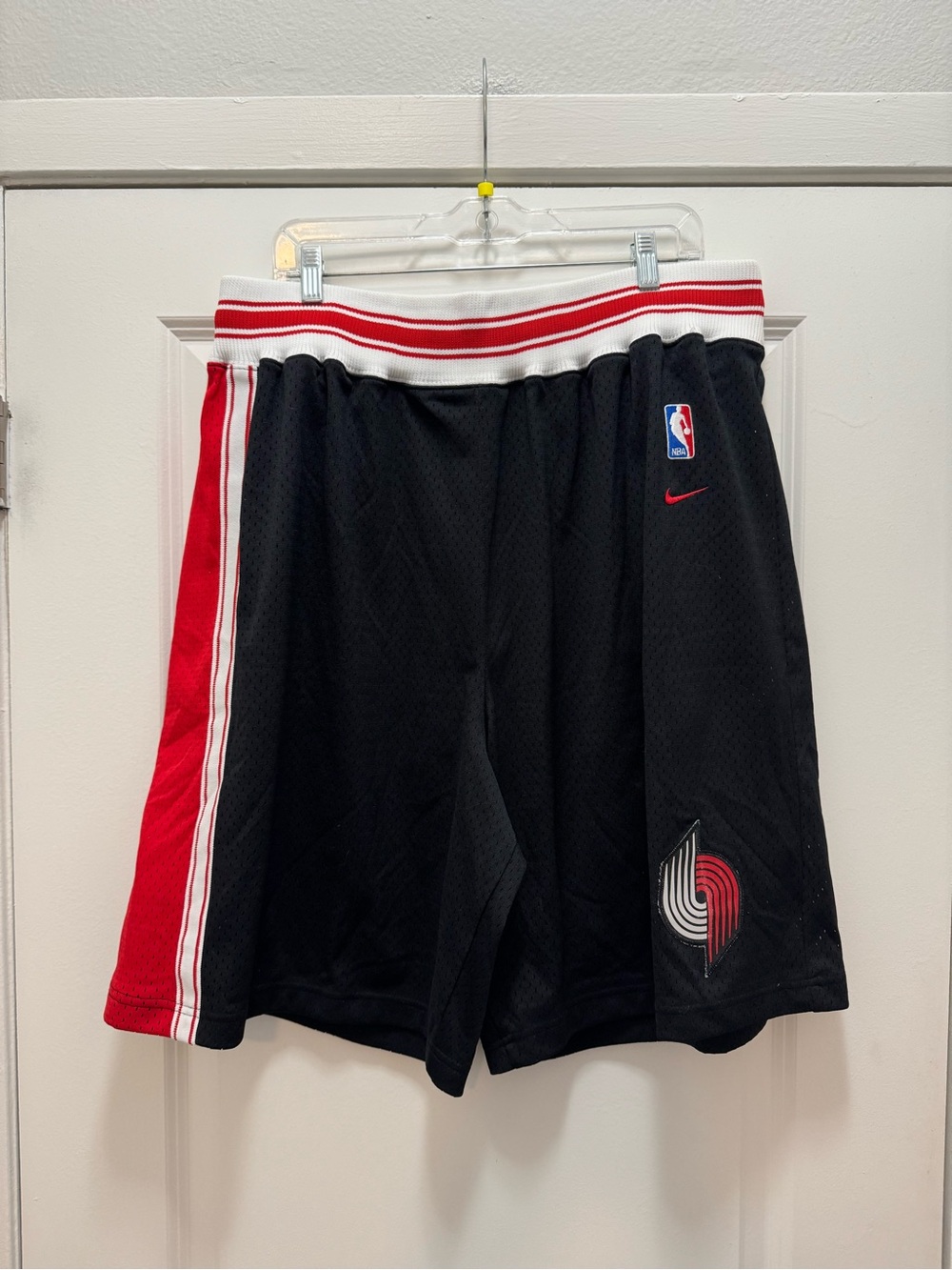 Vintage 90s Nike Team Sports Portland Trail Blazers NBA Shorts